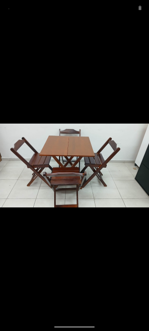 Conjunto Dobrável Mesa + 4 cadeiras
